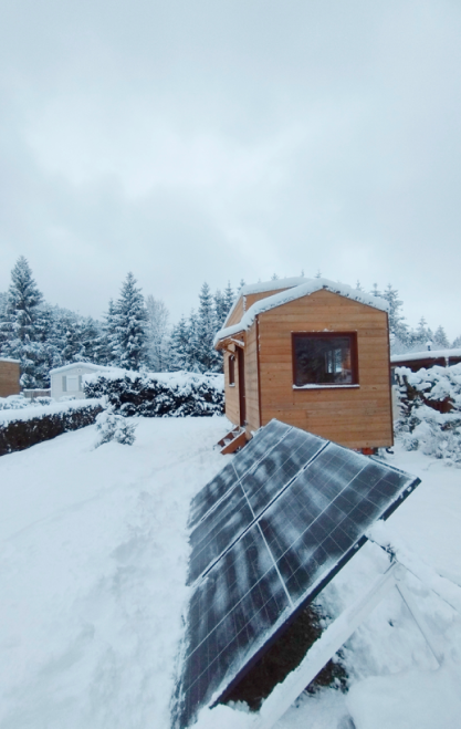 Logement insolite gérardmer, logement insolite camping, hebergement chaleureux, mobil-home en bois camping, Gérardmer sous la neige, camping sous la neige.